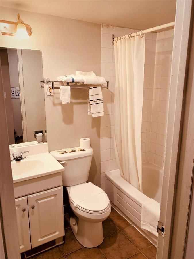 Red Carpet Inn & Suites カルガリー エクステリア 写真